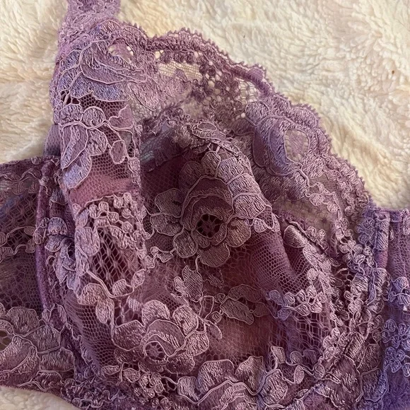La Perla Lavender Lace Bra - Picture 2 of 7